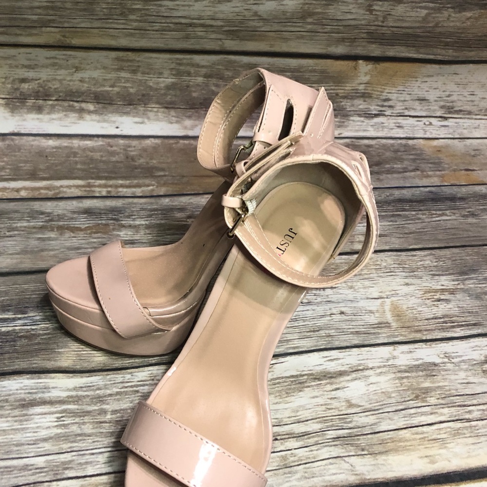 Just fab, cream 7, never worn, smoke free home